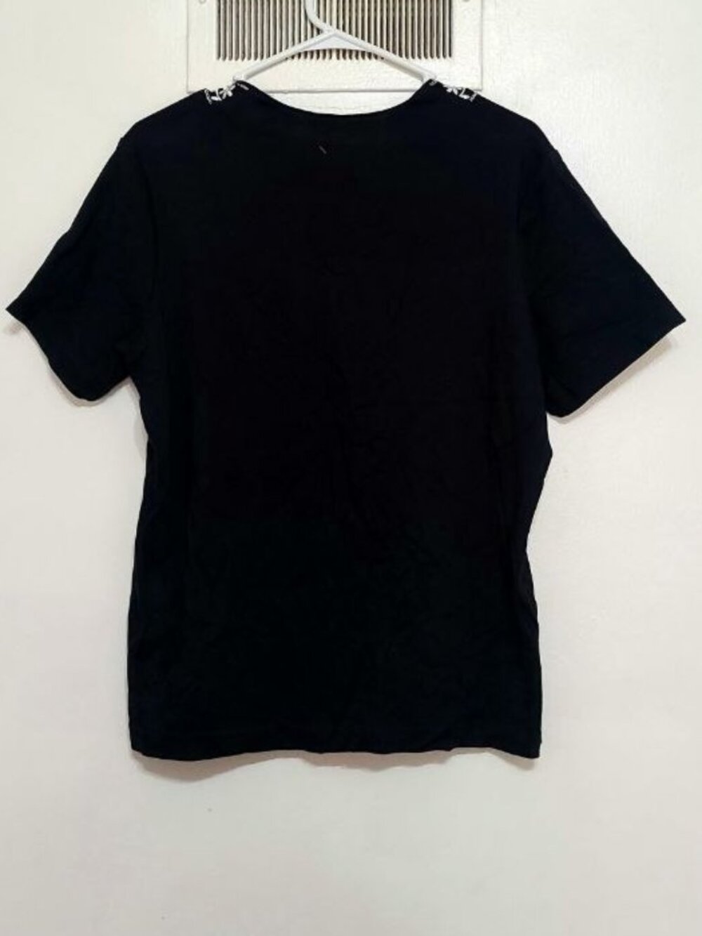 Embroidered V‑Neck Cotton Top - Picture 4 of 4